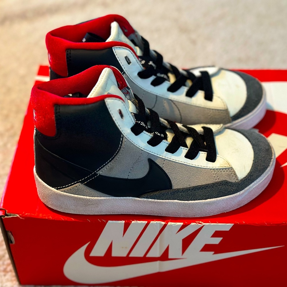 Nike kids high top. Size 13c